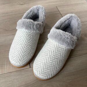 TOMS Women's White and Grey Slippers